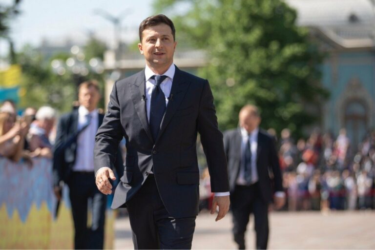 Партия “Слуга народа“ будет участвовать в выборах без Зеленского  - today.ua