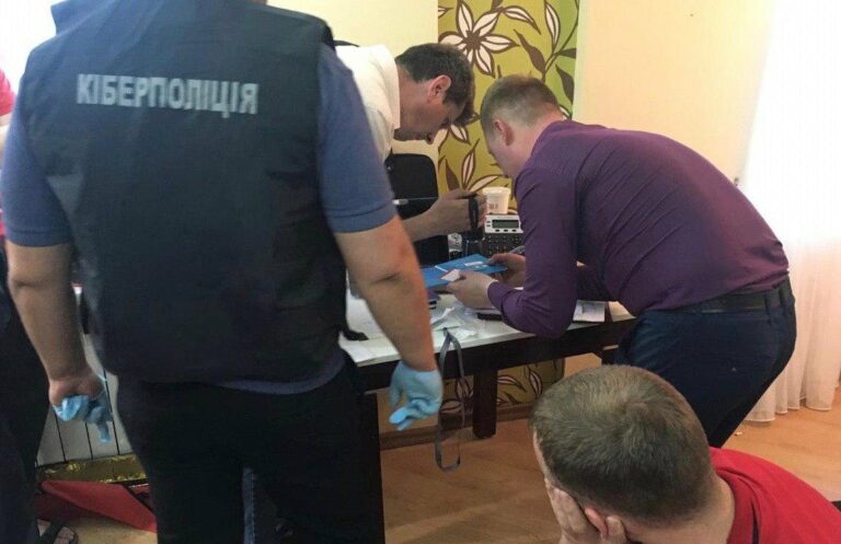 Шахраї, імітуючи торги на фінансових біржах, ошукали жертв на 9 млн гривень  - today.ua