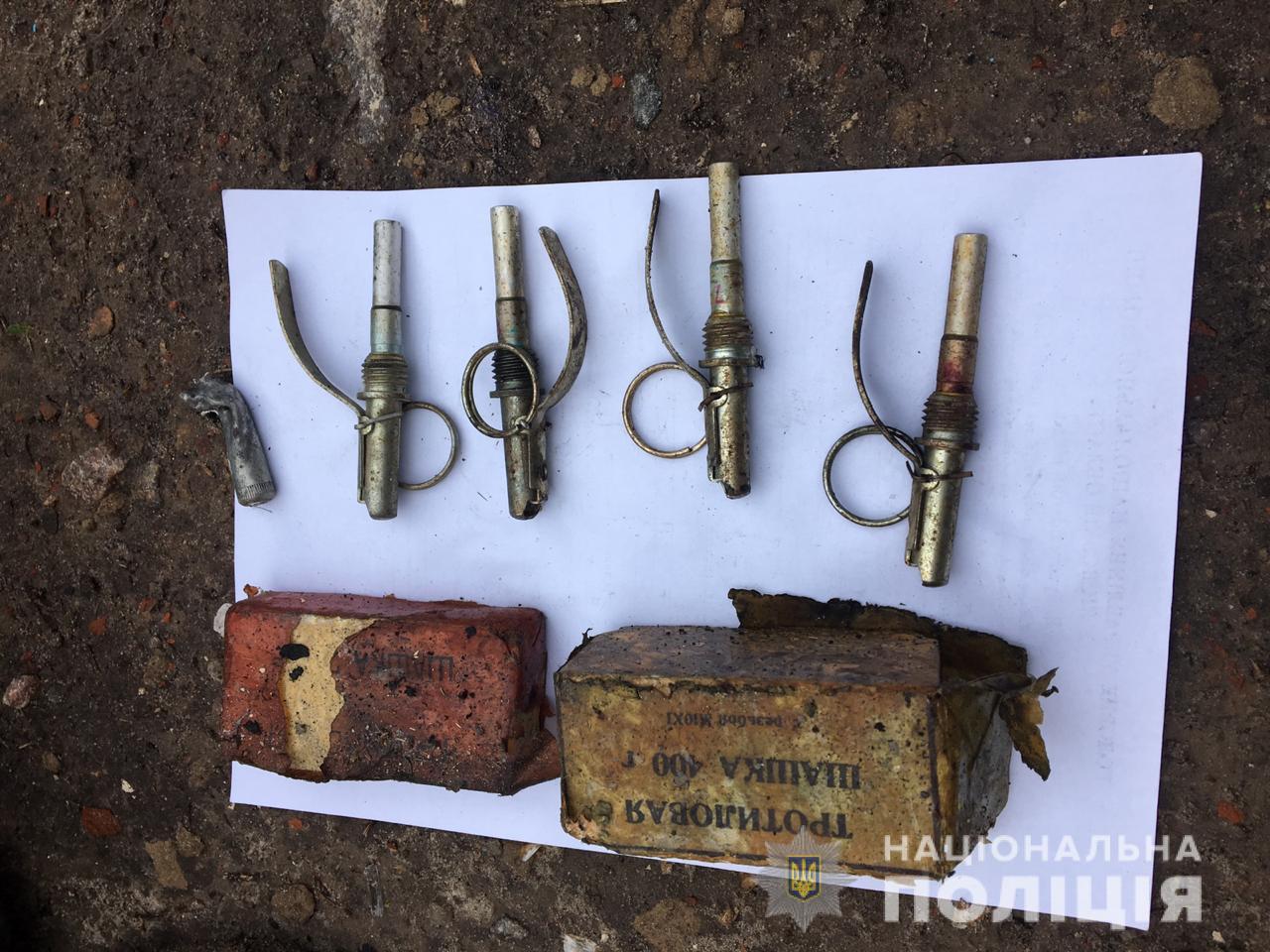 Під Києвом від вибуху тротилу загинув браконьєр, троє поранено