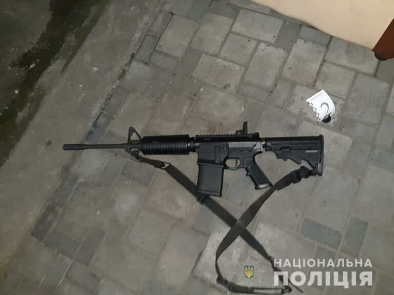 У Києві чоловік через ревнощі влаштував у кафе стрілянину з автомата  - today.ua