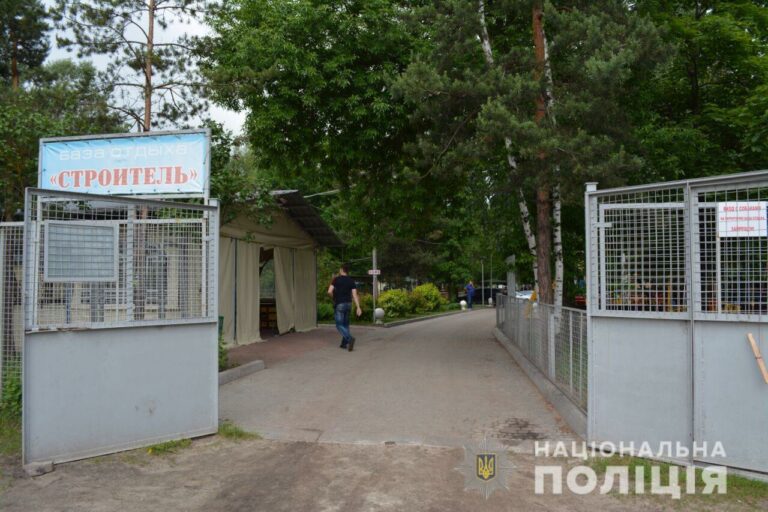 На Харківщині чоловік вбив жінку під час святкування річниці випуску з університету - today.ua