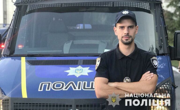 В Україні вступила в дію адміністративна відповідальність за незаконне використання поліцейської символіки  - today.ua