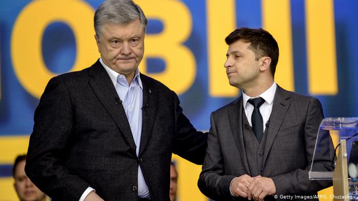 “Возвращение Украины во времена Януковича“: Порошенко обратился к Зеленскому под зданием ГБР - today.ua