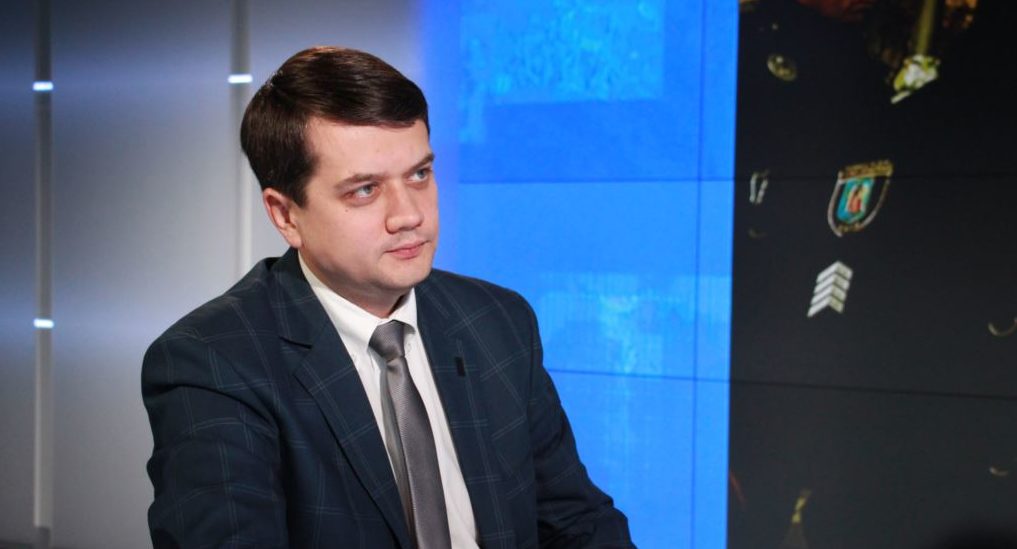 У Зеленського заговорили про "більш глибоке" використання російської на Донбасі