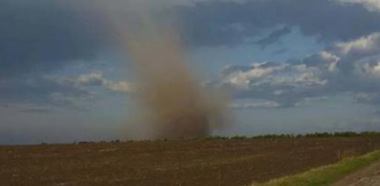 Мощный смерч обрушился на Кировоградскую область: появилось видео - today.ua