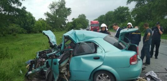 В ДТП на Хмельнитчине погибли двое взрослых и ребенок  - today.ua