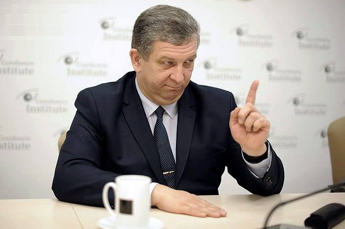 Стали известны зарплаты украинских министров в апреле - today.ua