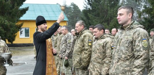 У ПЦУ звернулися до військових священиків - today.ua