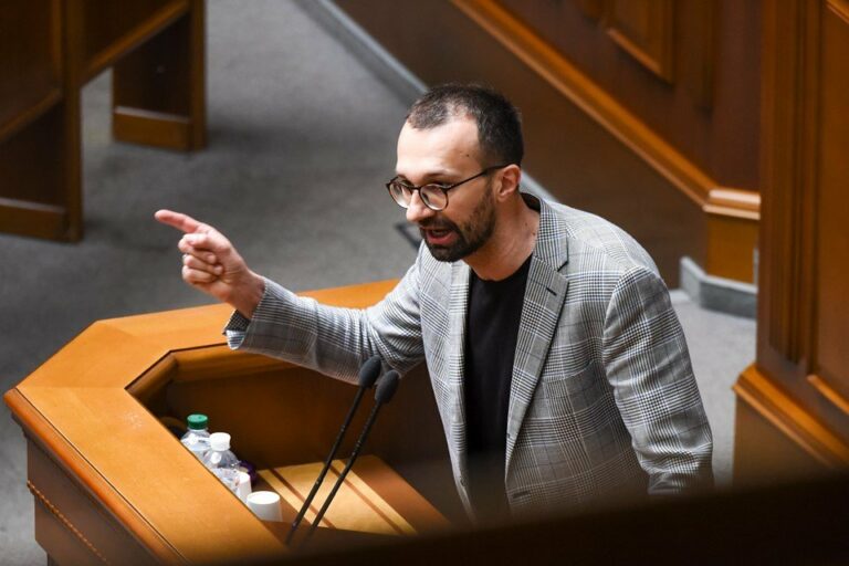 “Можна дерибанити“: Лещенко пояснив велику кількість нардепів у трьох комітетах нової Ради - today.ua