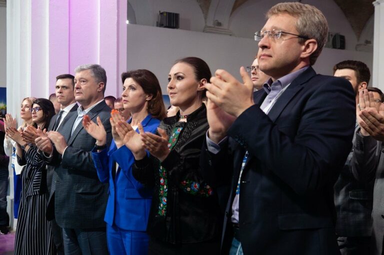 Порошенко подал обновленный список кандидатов в ЦИК - today.ua