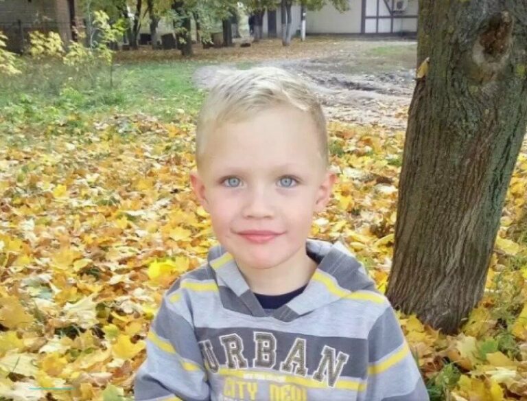 Загибель 5-річного хлопчика: дружина поліцейського вважає винними батьків - today.ua