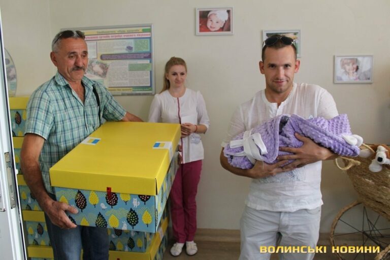 Роженицам начали выдавать обновленный “пакет малыша“   - today.ua