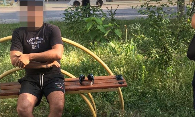 Кіберполіція затримала одесита, який спустошував рахунки підробленими банківськими картками