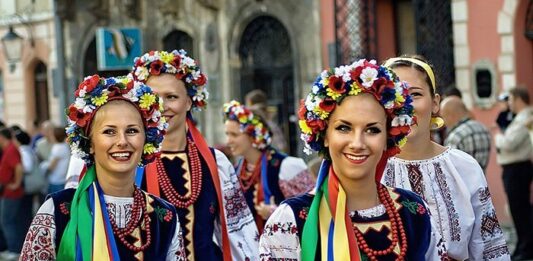 “Я не бренд“: украинки запустили в сети флешмоб против Зеленского - today.ua