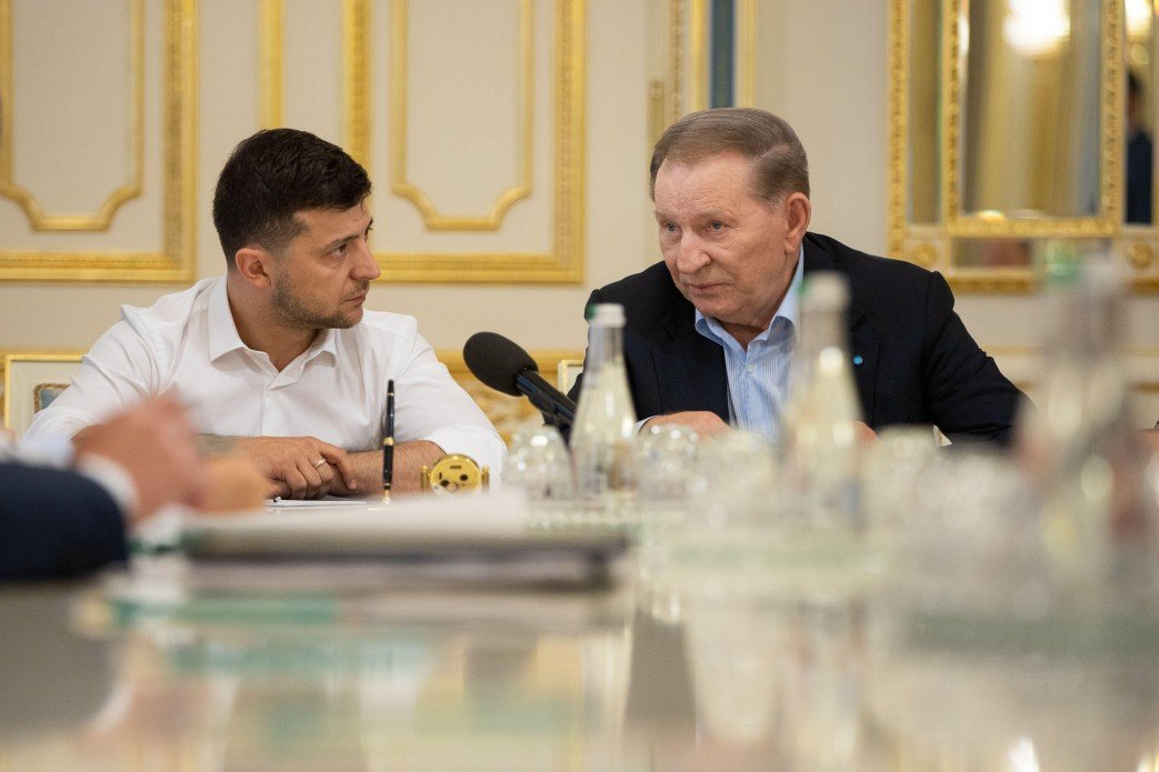 Кучма пропонує зняти блокаду з окупованих територій: ОРДЛО підтримує