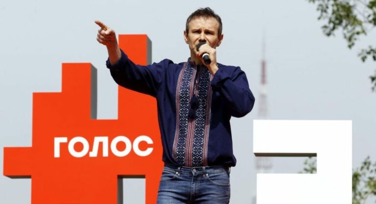 Партия Вакарчука может не попасть в Верховную Раду: опубликованы свежие рейтинги КМИС - today.ua
