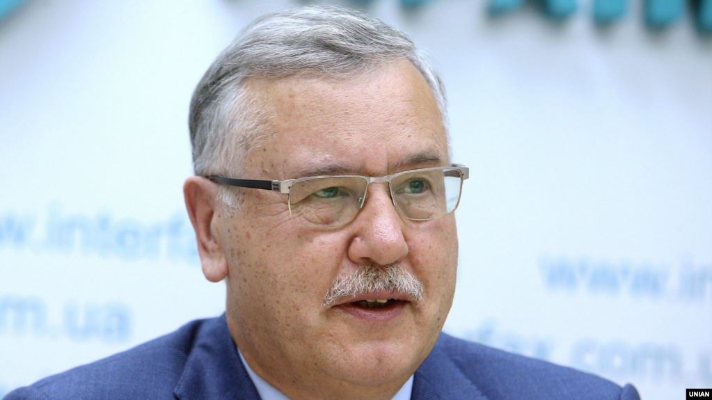 Гриценко требует от Авакова уволить виновных в смерти его однопартийца