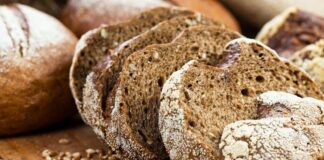 Диетологи рассказали, какой хлеб можно есть при похудении - today.ua