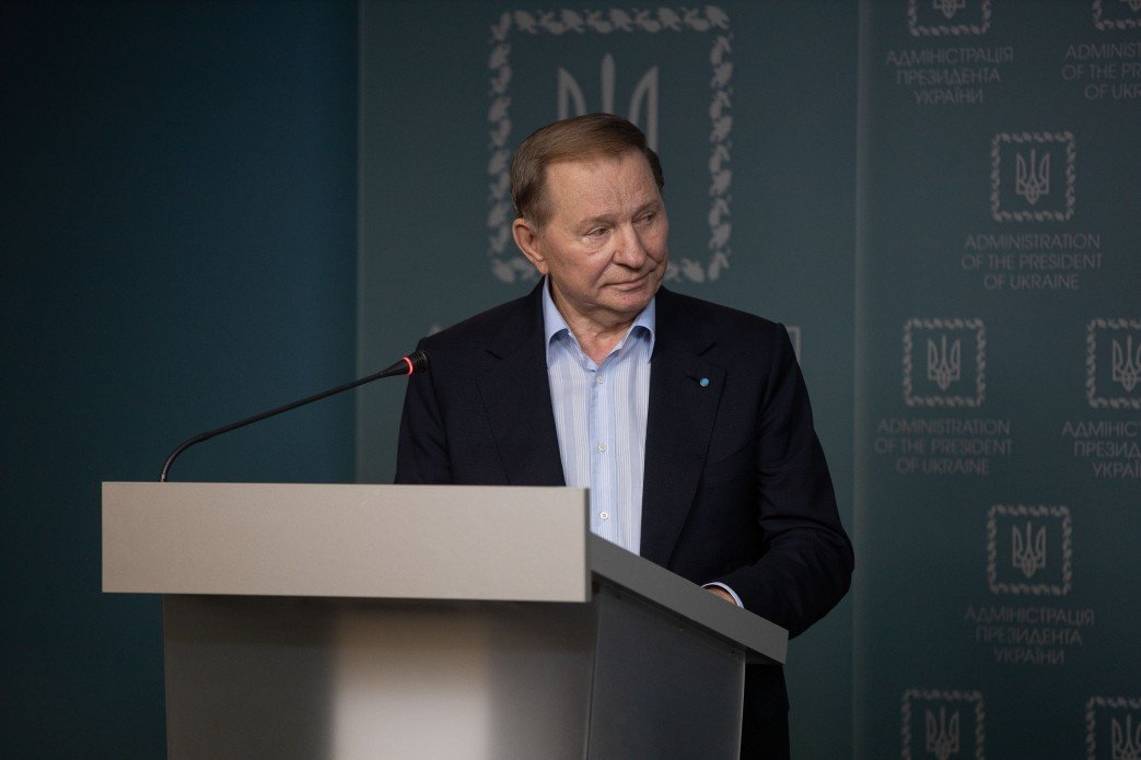 Кучма пояснив, що мав на увазі, пропонуючи ЗСУ не стріляти у відповідь