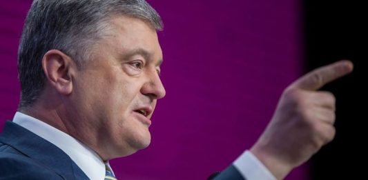 Порошенко отреагировал на решение КСУ о роспуске Рады  - today.ua