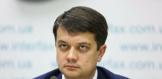 “Говорити про розкол некоректно“: Разумков прокоментував конфлікти в партії “Слуга народу“ - today.ua