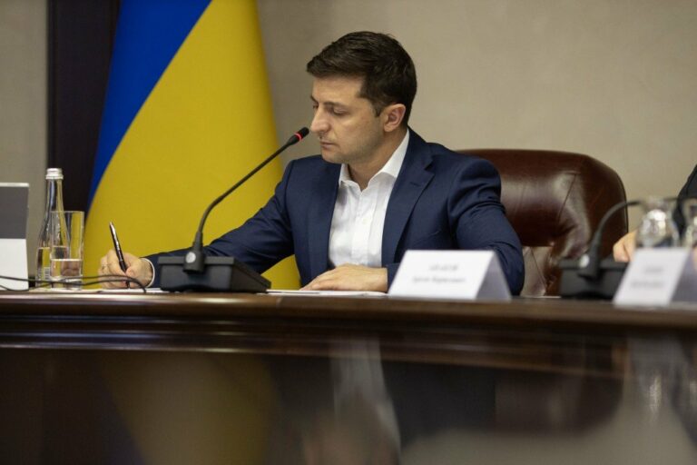 Зеленський викликав міністрів “на килим“: що буде з пенсіями - today.ua