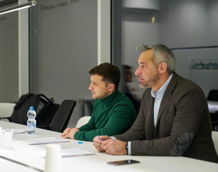 Зеленський провів таємну зустріч у себе в кабінеті: в НАПК готується “переворот“  - today.ua