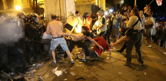 Масові протести в Грузії кваліфікували як спробу держперевороту - today.ua