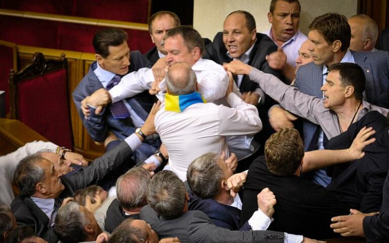 “Вы готовы дальше платить за такую Раду?“: у Зеленского рассказали, что за день работы парламента украинцы платят более 13 млн грн - today.ua