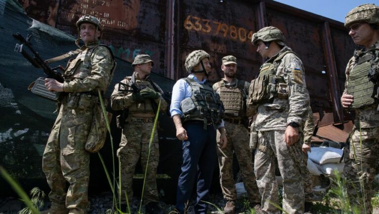 “Так поступив Янукович“: Військові повстали проти Зеленського - today.ua