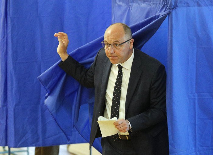“Забыл паспорт“: чем отличился на избирательном участке спикер Парубий - today.ua