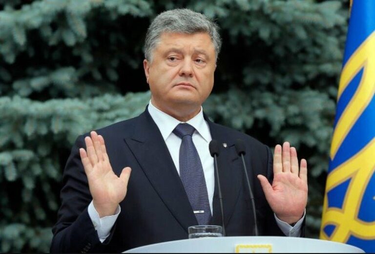 “Гроші возилися кульками“: відомий телеведучий шокував розмірами корупції в Адміністрації Порошенка - today.ua