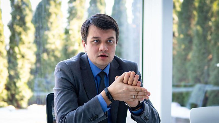 Разумков потирает руки: партия “Слуга народа“ допускает, что сможет обойтись и без коалиции - today.ua