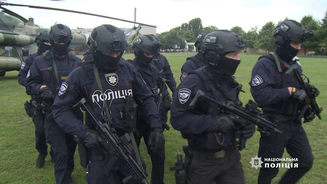 Срочно подняли спецназ и авиацию: что происходит на округе Пашинского