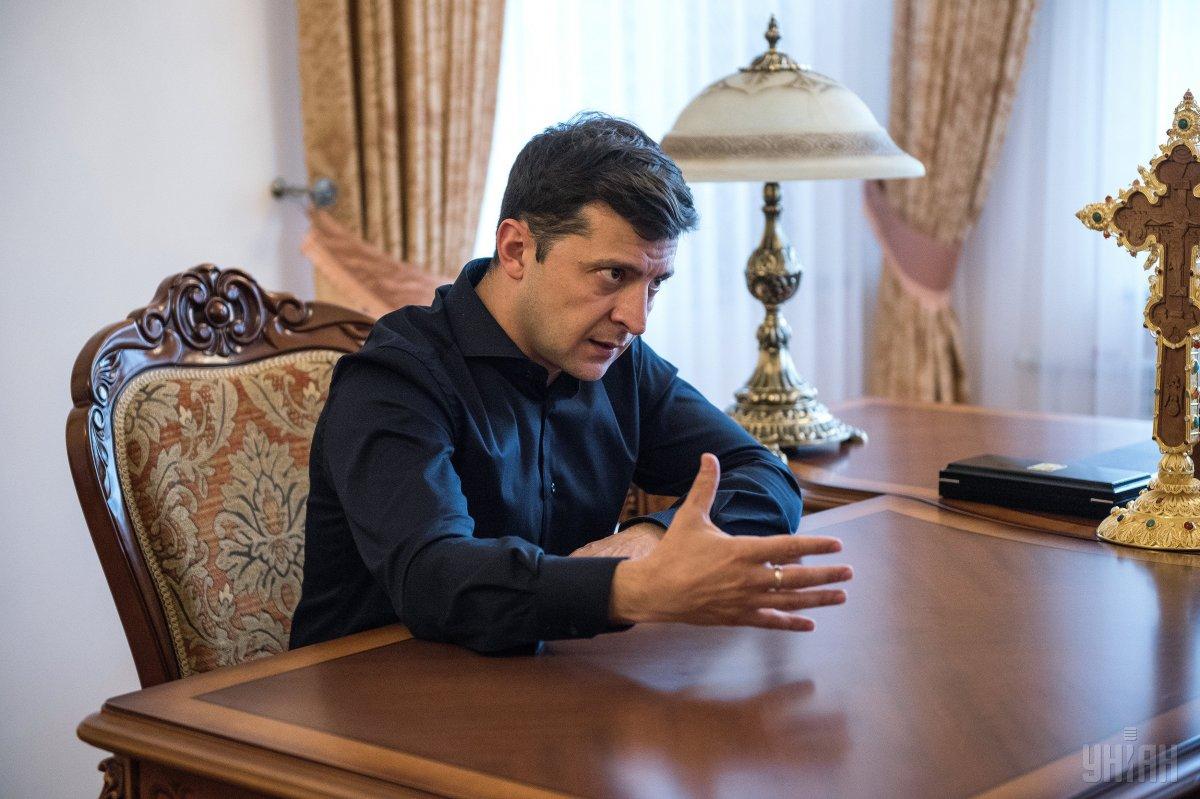 "Конвульсии старой системы": Против кандидатов в нардепы от "Слуги народа" в ход пошли грязные технологии