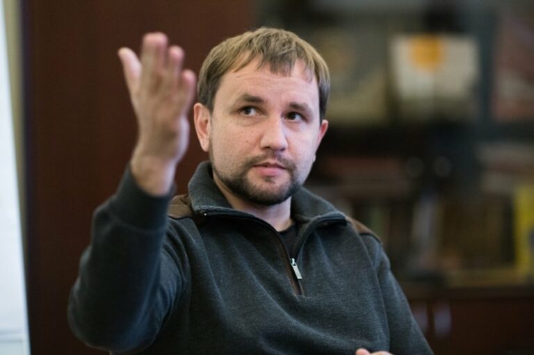 “Порошенко не олигарх“: Вятрович шокировал неожиданным заявлением - today.ua