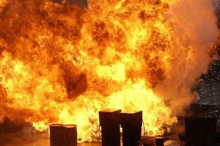 В Луганске прогремел мощный взрыв: опубликованы фото - today.ua