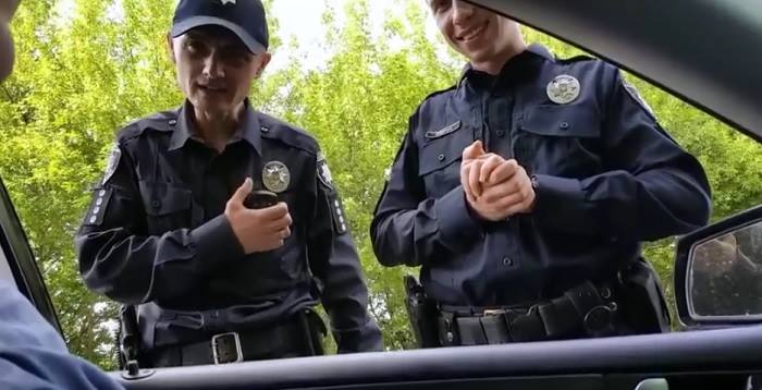 “Поліцейські тут безсилі“: в яких випадках водії зобов'язані показувати посвідчення  - today.ua