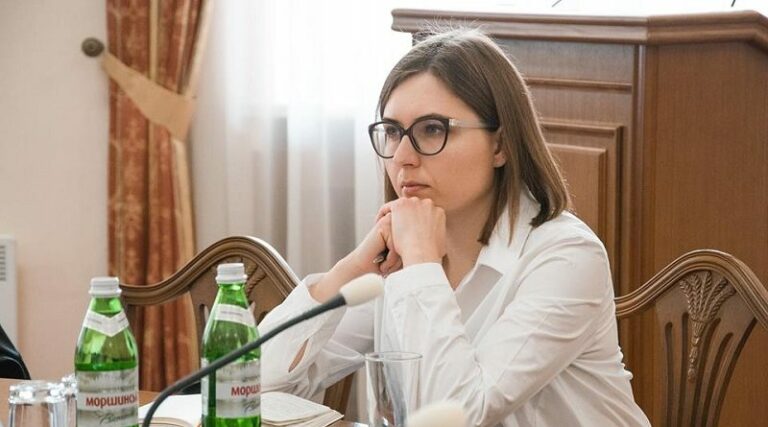 “Не згодна працювати в новому уряді“: Новосад вирішила звільнитись після відставки Гончарука - today.ua
