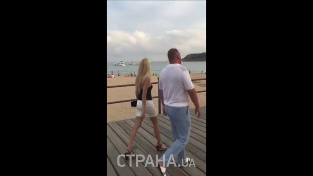 “Замість в'язниці - на пляжі“: Свинарчука засікли на іспанському курорті з коханкою 