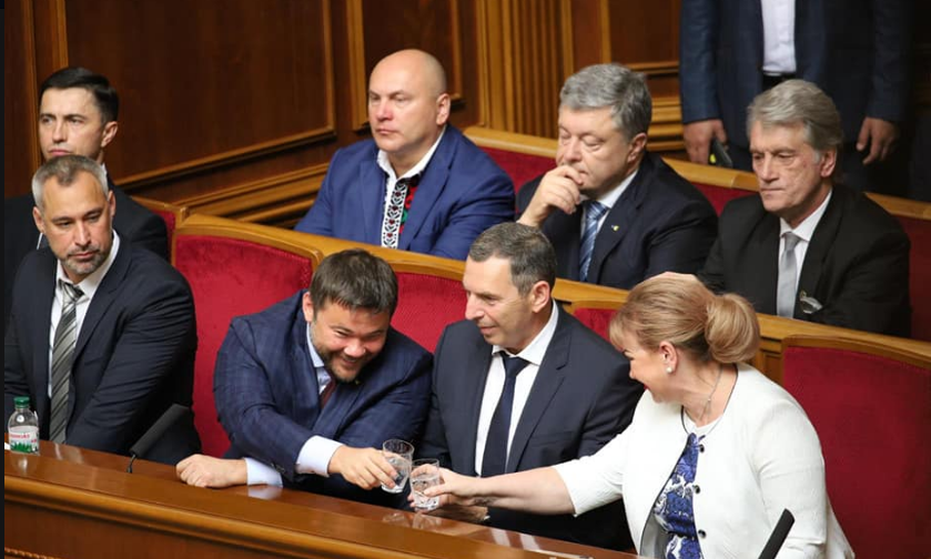 Не все радуются: Андрей Богдан разнес Порошенко - today.ua