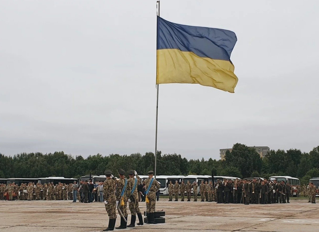 Хода Гідності до Дня незалежності: режисерами заходу стали Алан Бадоєв і Олена Коляденко Хода Гідності до Дня незалежності: режисерами заходу стали Алан Бадоєв і Олена Коляденко - today.ua