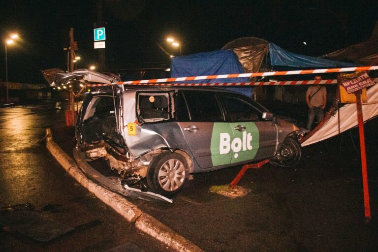 “В машине нашли амфетамин“: пьяный нацгвардеец убегал от полиции и врезался в такси Bolt  - today.ua