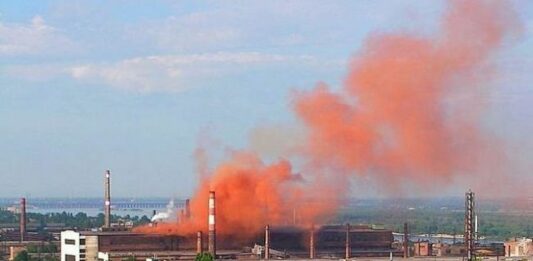 “Валить помаранчевий дим“: у Росії почалася паніка через нову пожежу - today.ua