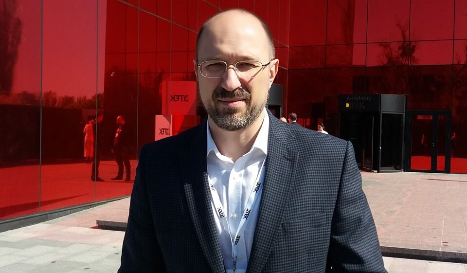 "Хочемо, але не можемо": Шмигаль підтримав поновлення постачання води в Крим, а потім "перевзувся"