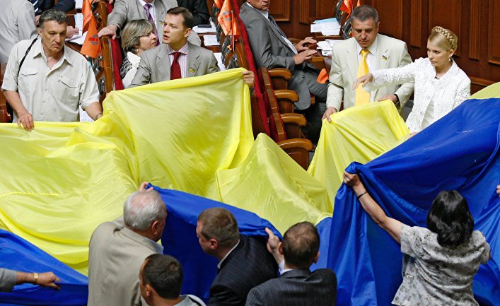 “Все проблемы из-за этого“: Тимошенко призвала Зеленского перевернуть флаг Украины - today.ua