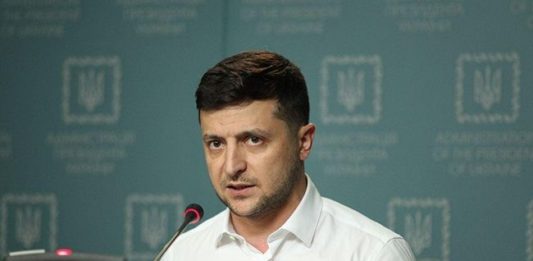 Зеленський наказав звільнити голів Нацполіції в Житомирській області, які “кришують“ розкрадання бурштину  - today.ua