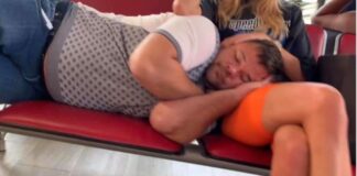 Хорошо пристроился: Андрея Богдана застукали спящим на коленях  - today.ua