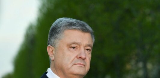 “Хотів би бути живим...“: Порошенко розповів про свої плани на найближчі 10 років  - today.ua