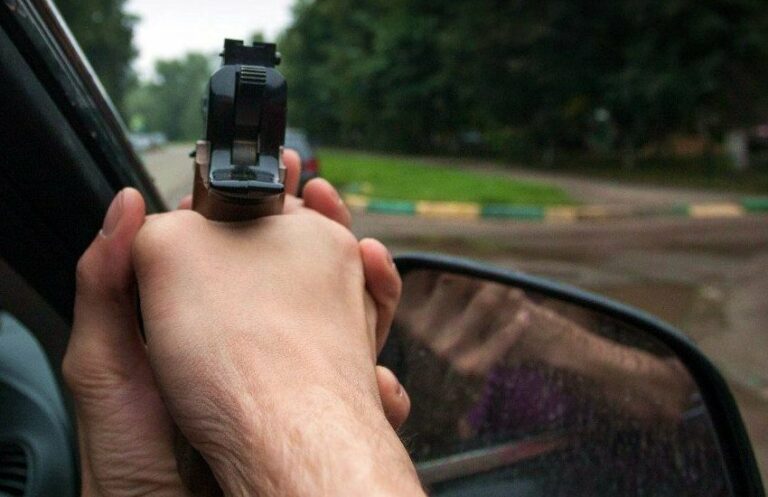 “Шість разів вистрілив у чоловіка і втік“: У Києві поліція влаштувала полювання на чорний Mitsubishi (АХ1730СИ)  - today.ua